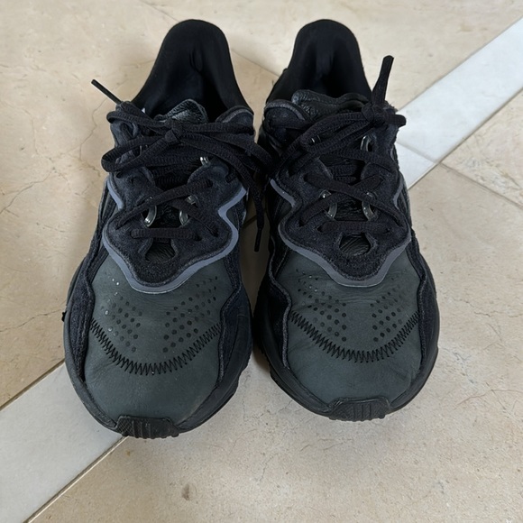 Adidas Ozweego Black Sneaker Size 6.5M 8W - Picture 3 of 4